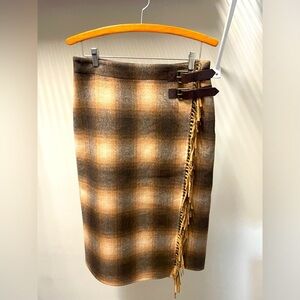 Banana Republic Stella Blanket Skirt with leatherette closure EUC